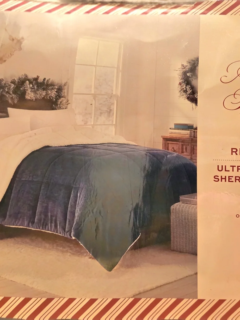 North Pole Reversible Ultra Faux Mink & Sherpa Comforter - Deep Navy